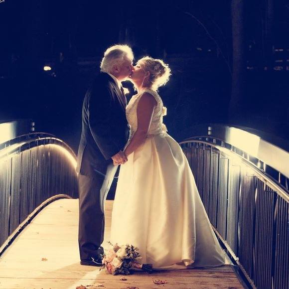 Meet your Posher, Tari - Picture 1 of 1